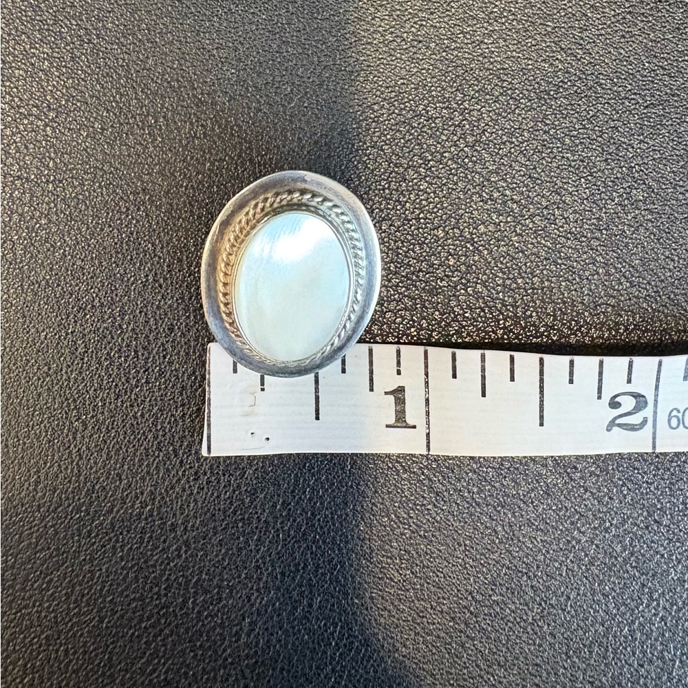 Vintage sterling silver mother of pearl clip-on earrings - Picture 5 of 5